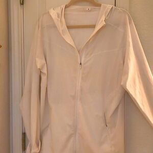 Lululemon Mist Over Windbreaker in White, 14